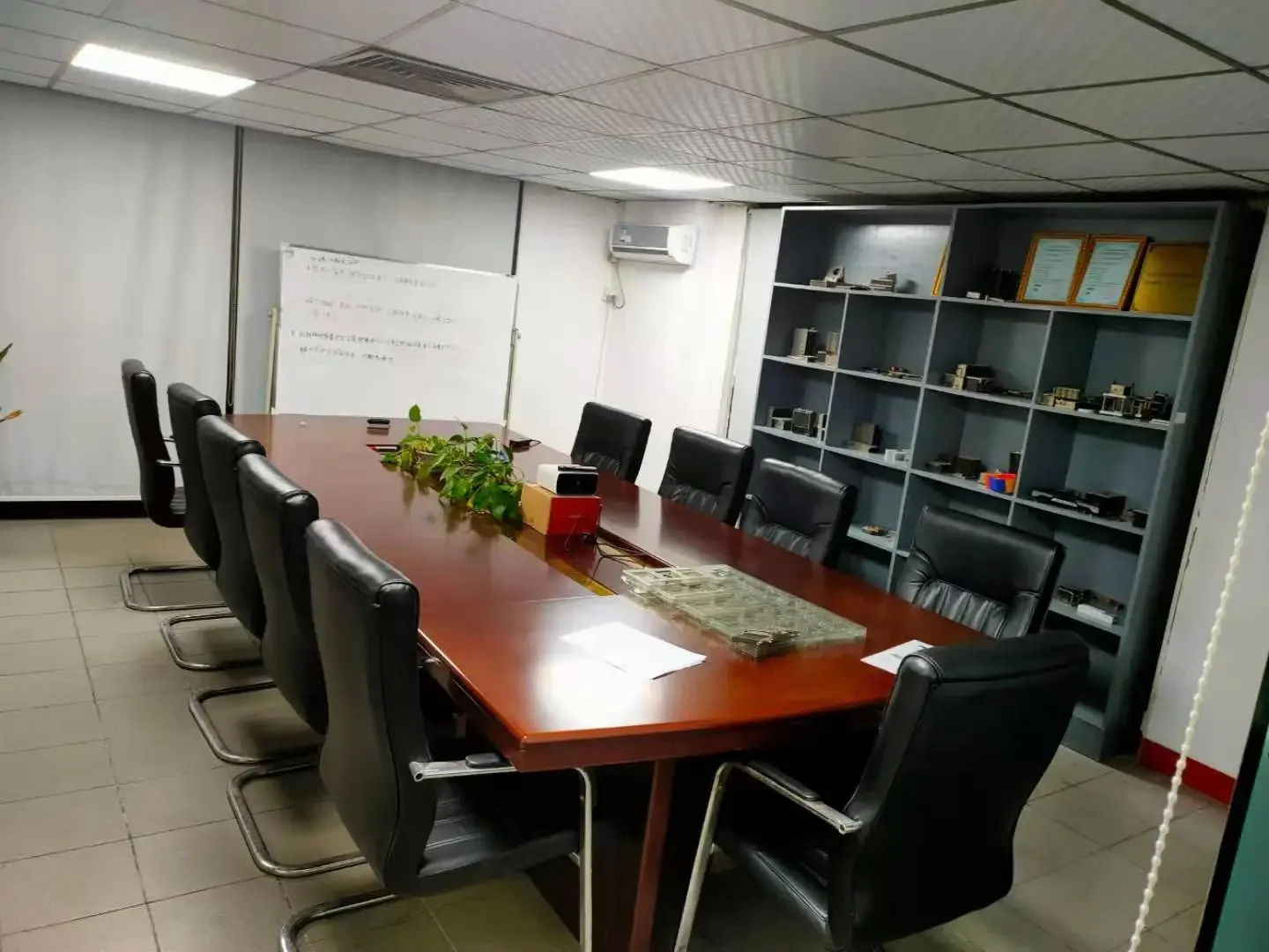 2 conferenceroom