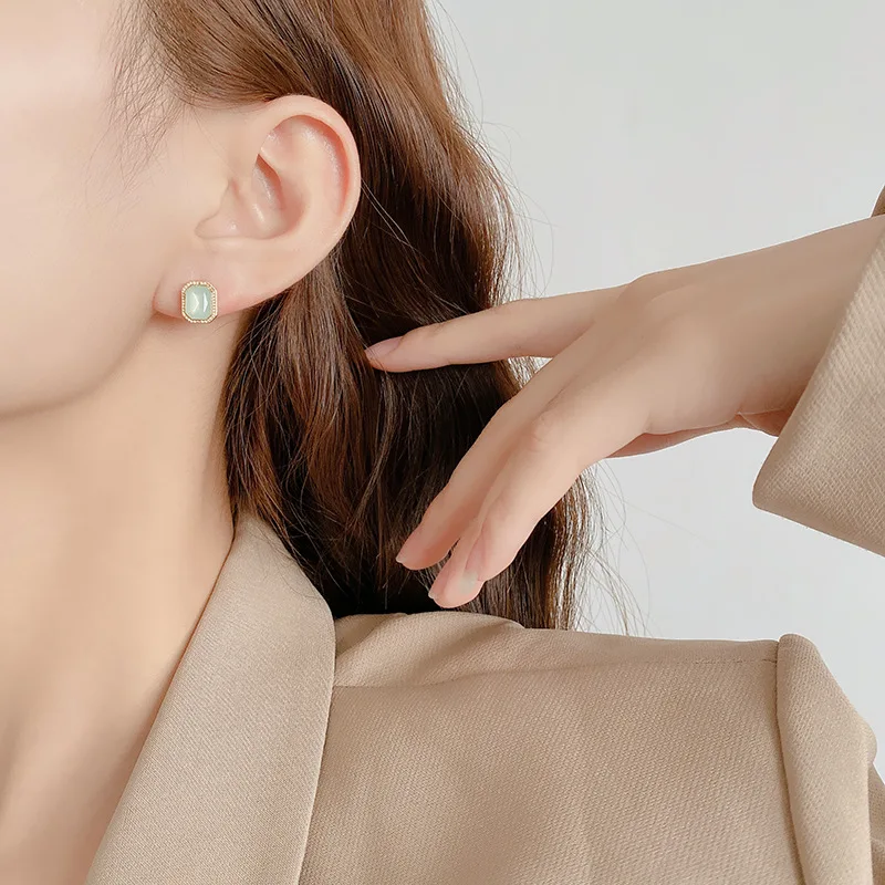Korean version personality square earrings Fashion vintage unique earring super fairy temperament ear studs