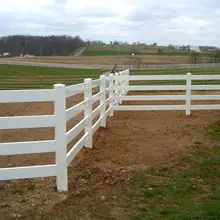 High Quality Customizable for All Kinds of Horse Farms Three Horizontal Driveway Gates Horse Fence