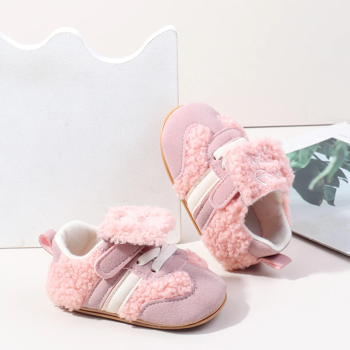 2025 New Design Cozy Baby Shoes Stretchy Safety Warm Premium Brushy Toddler Shoes for Boys and Girls in Autumn and Winter factory