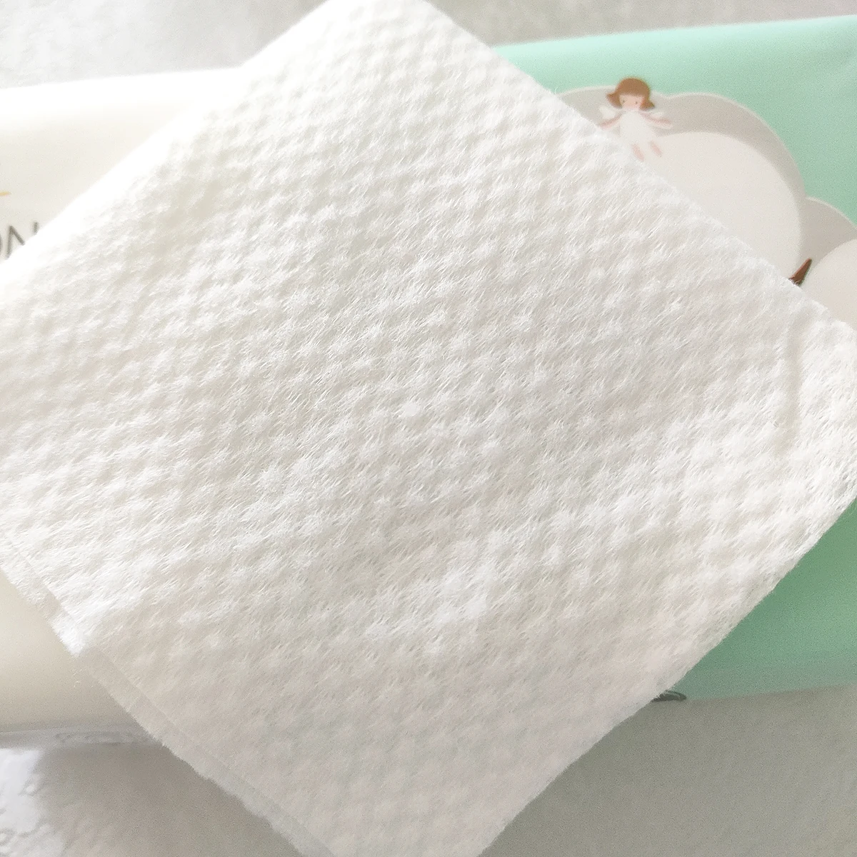 Cheap Factory Price Free Sample Dry Wipes Thicken Pearl Embossed Big Sizes Portable Cotton Tissue for Babies and Adults