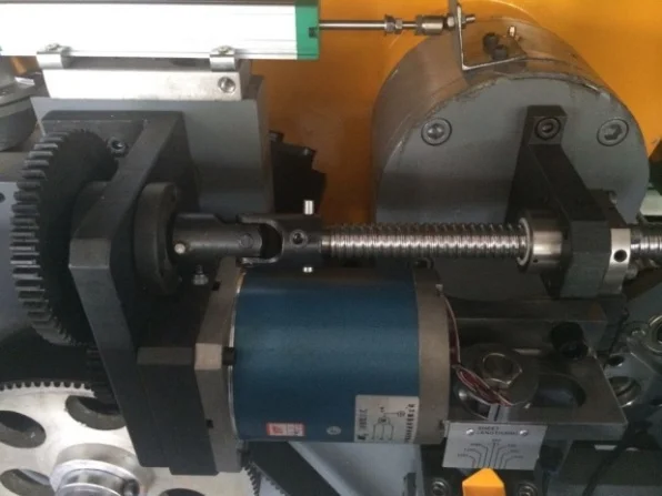 CM-1500A Servo Precision High Speed Sheet Cutter Machine with One Roll 10