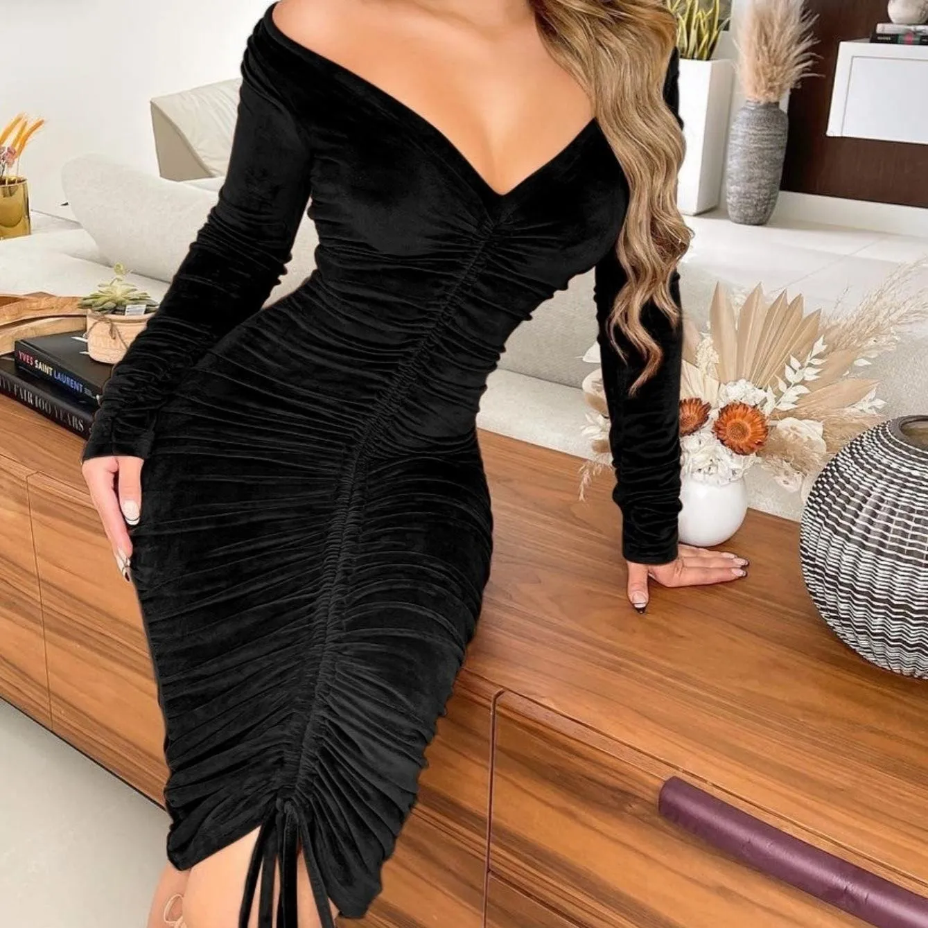Women's Dresses V Neck Off The Shoulder Velvet Ruched Mid-length Dresses H2aba3772b6704bb9b015050d31616af3g