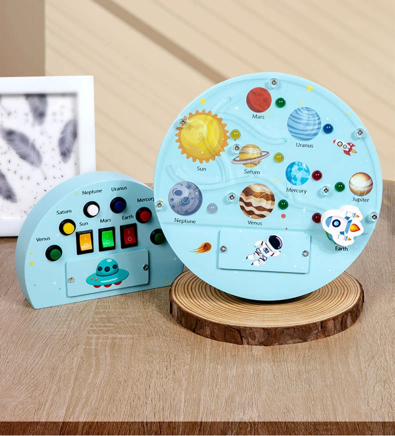 Unisex Kinder LED Licht Montessori Busy Board Spielzeug Frühe pädagogische Holz Raum Planet Lernspielzeug Fabrik