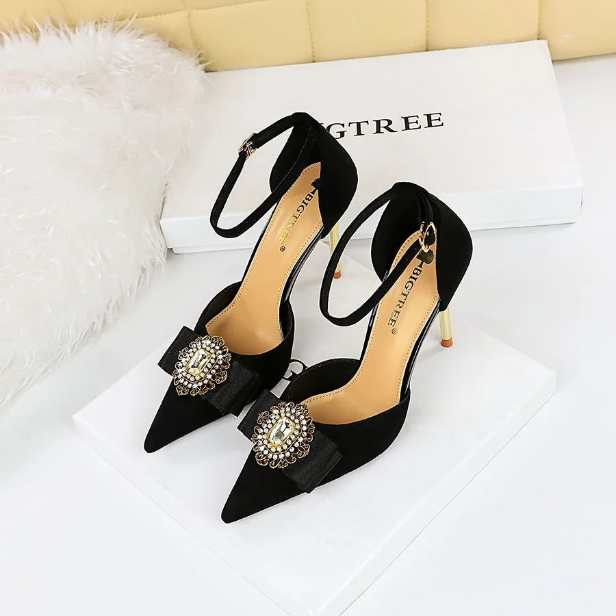 34-40 Vintage Ultra High Heel Suede Shallow Mouth Pointed Rhinestone Metal Buckle Bow Knot Hollow Straight Heel Sandals 10CM