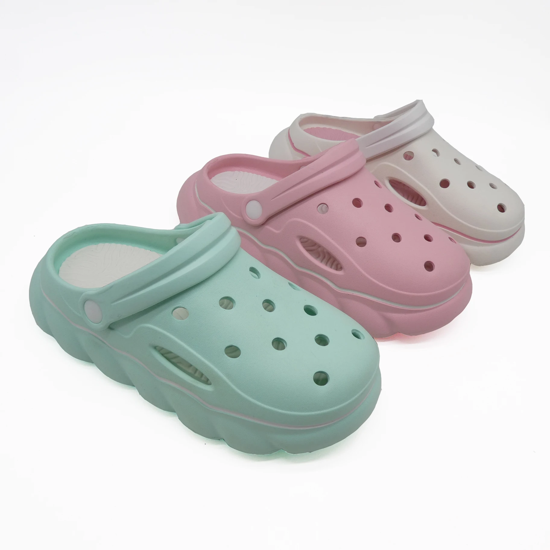 2023 New Fashion High Quality Garden shoes for Women Comfortable EVA Non-slip Summer Home Ladies EVA Clogs