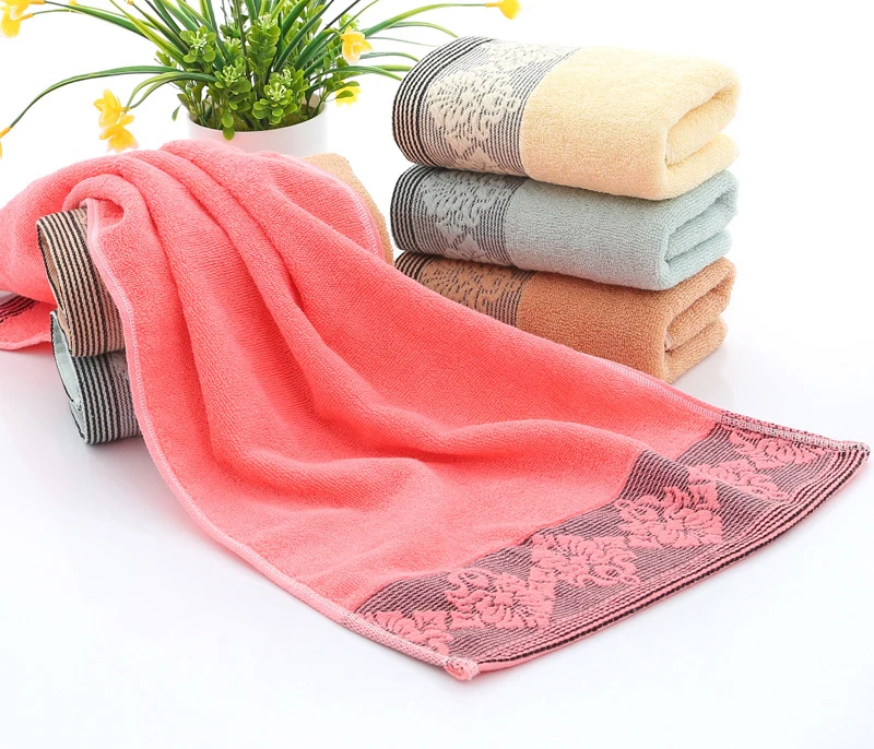 Z94 Soft Twist Face Towel Frozen Jacquard Cotton Beach Towel Solid Pattern for Home Bathroom or Outdoor Use for Christmas