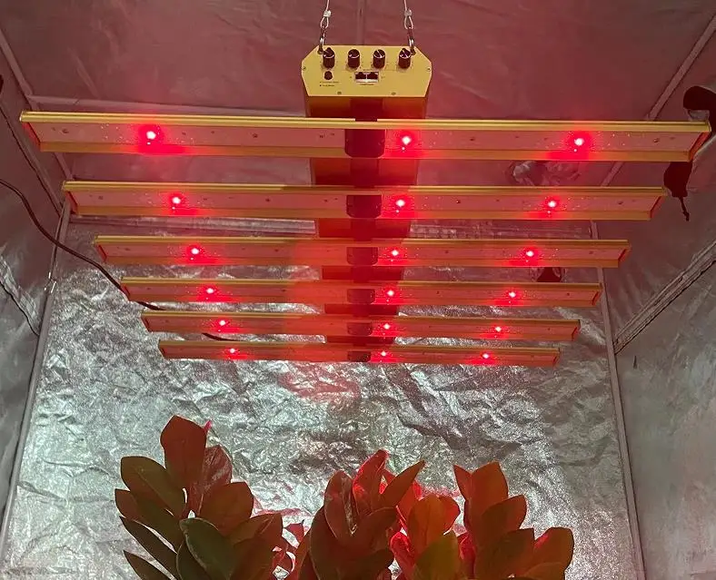 W Fast Connecting Channels Adjustable Full Spectrum Grow Lamp With