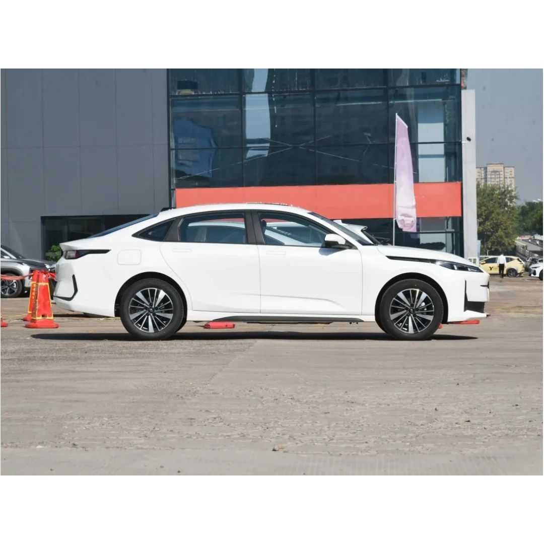 Chang An Qiyuan A High Quality Low Priced Car Chang An Hybrid Compact