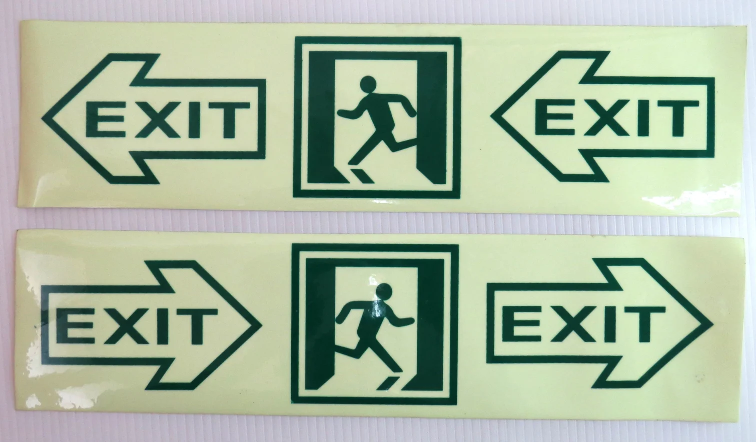 Adhesive durable customized luminous 6-12h labels signboard waterproof warning label stair floor exit signs pet stickers
