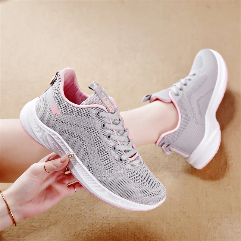 New Styles Comfortable soft soles Anti-slip Breathable Trendy Outdoor women casual Shoes
