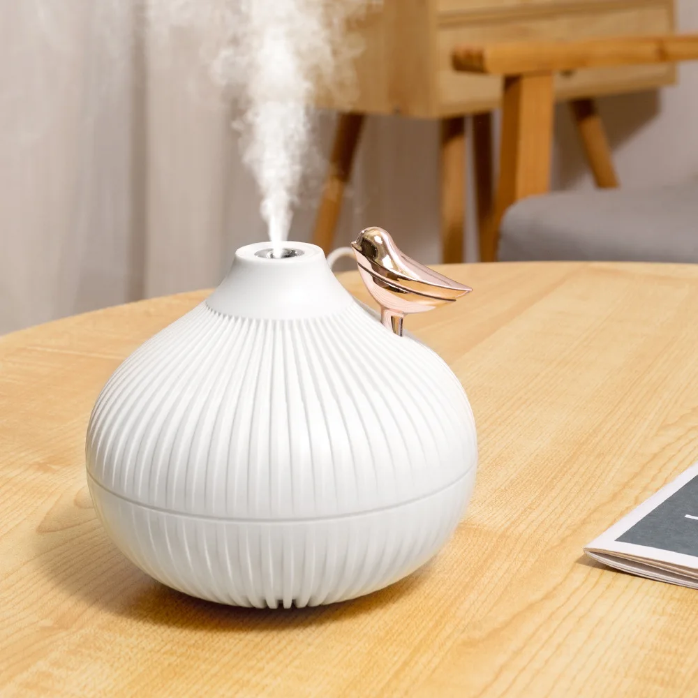 customization Delicate Portable 300ml Aroma Diffuser For Home Car Office And Decoration Three color night light Humidifier