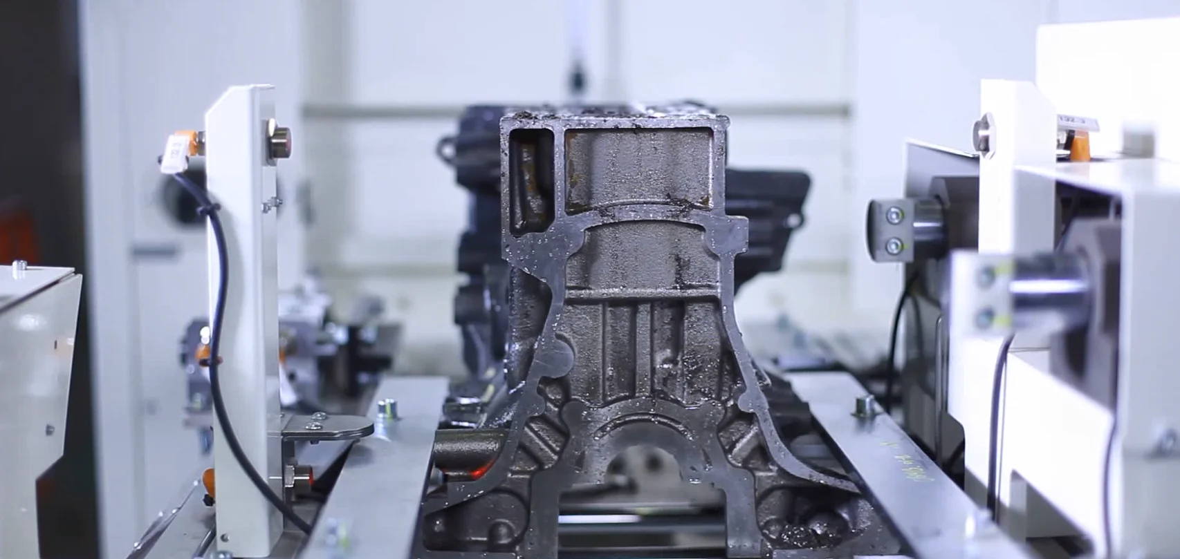 Automated Cleaning System for Gasoline Engine Cylinders Shimada Big Bird Cleaning Machine CB supplier