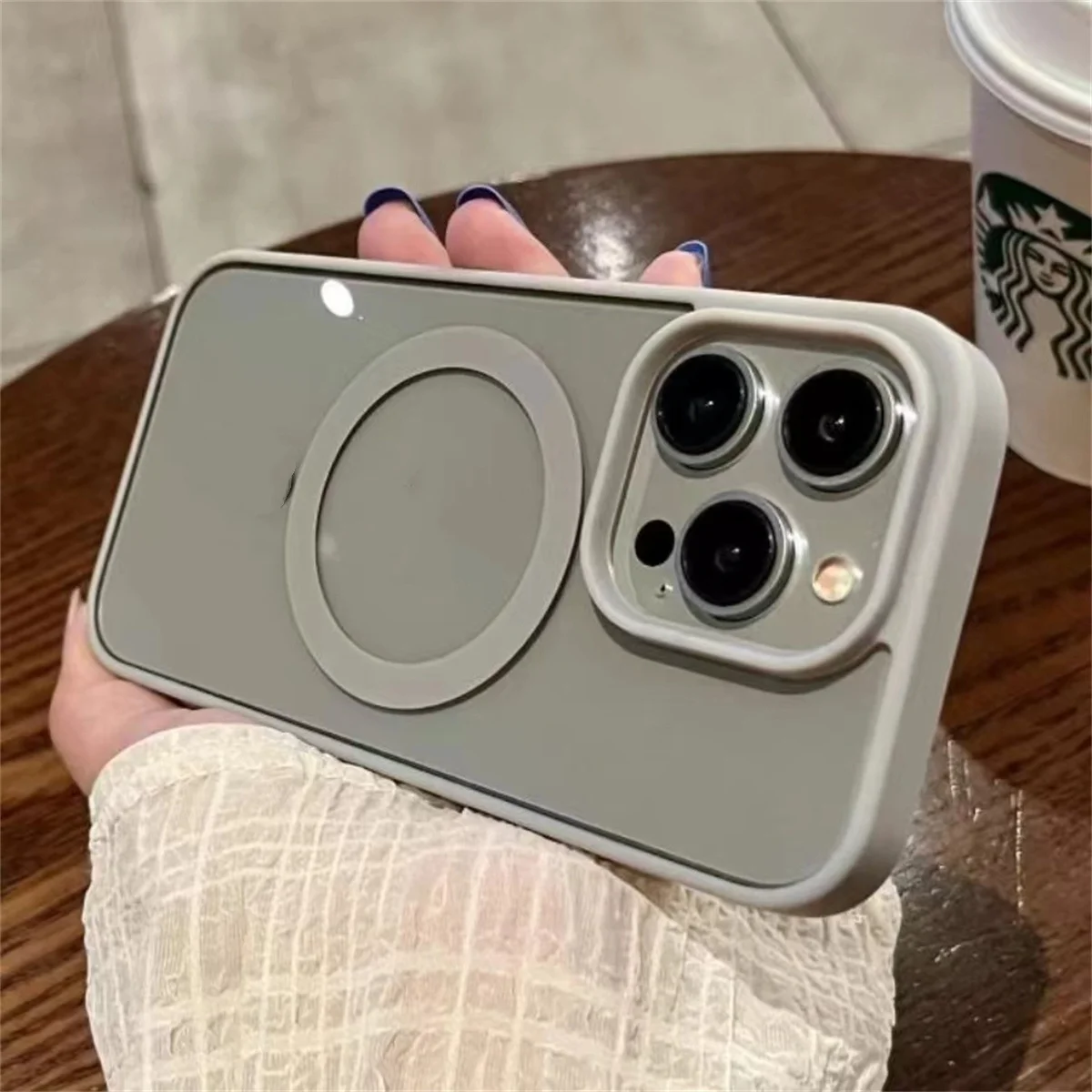 product laudtec 2025 luxury for iphone 17 pro max hard pc tpu hybrid magnetic wireless charging shockproof pure color mobile case-5