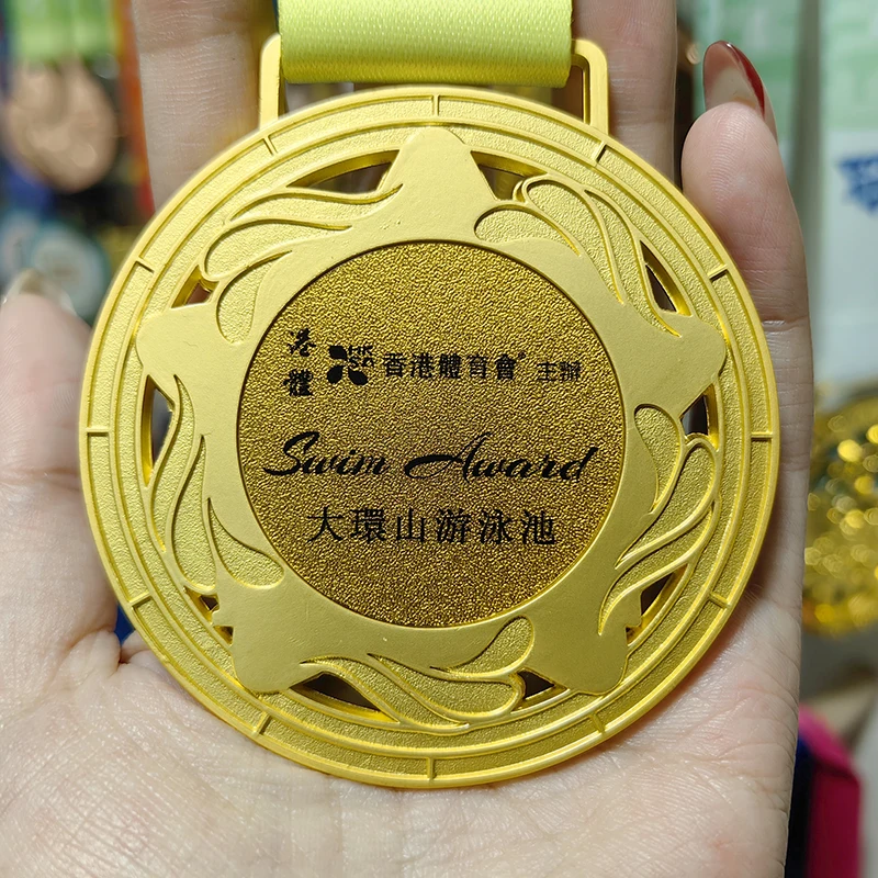 Antique Modern Traditional Style Custom Gold 3D Metal Medal High Quality for Swim Run Soccer & Football Sports manufacture
