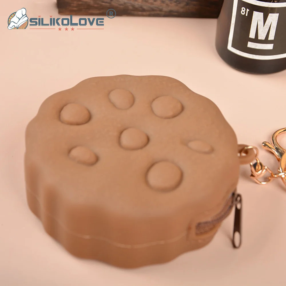 2023 new Biscuit Cookies keychain bag customized cute coin purse custom  women plush wallet