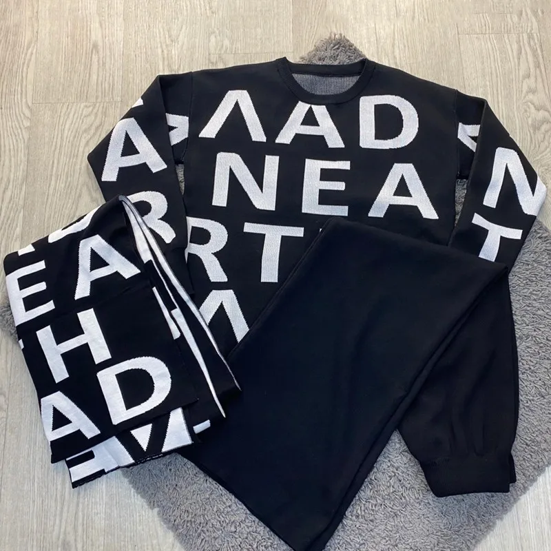 23147934878_2142951807