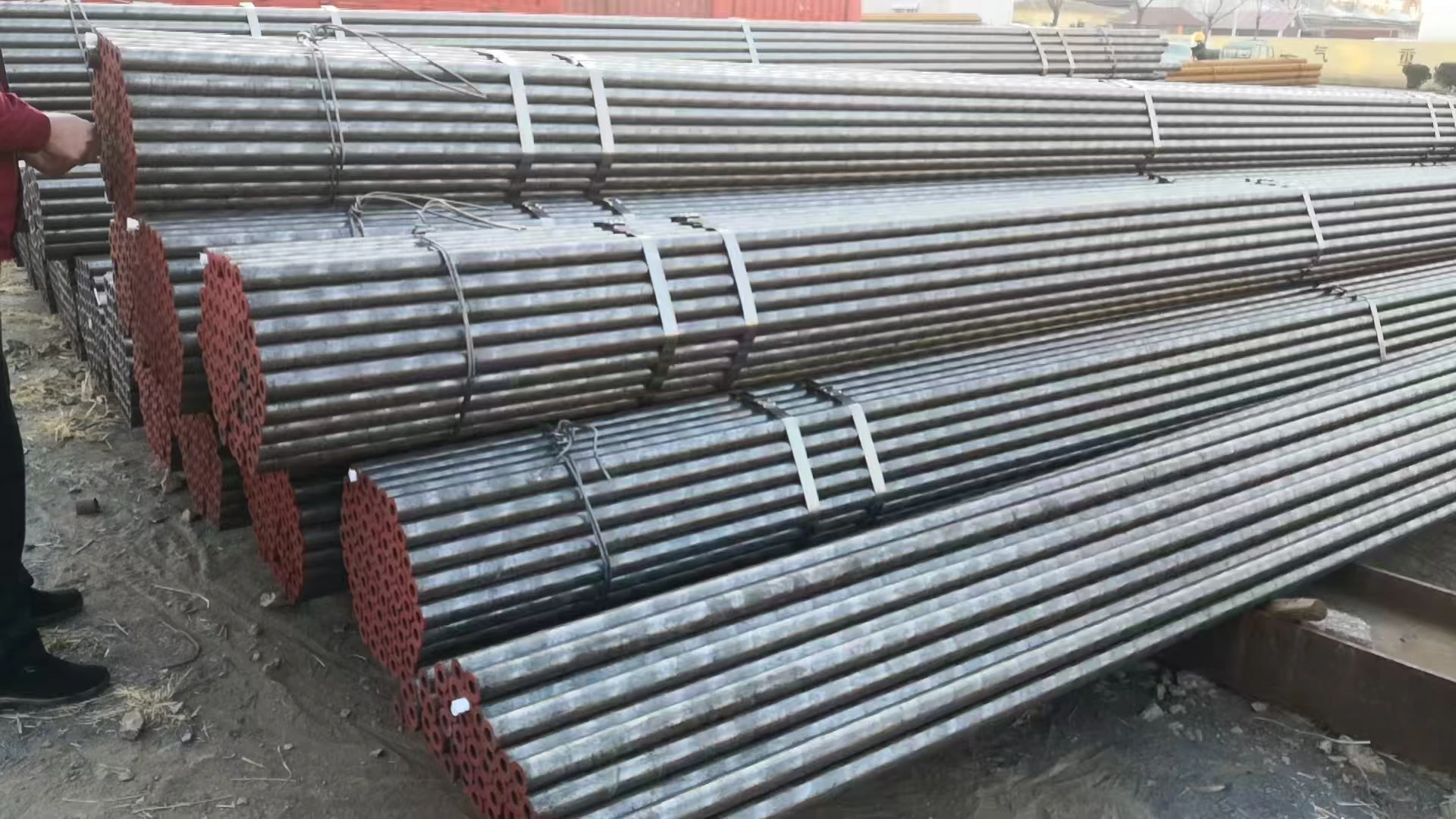 Best Selling 12m Carbon Steel Seamless Pipe for Drill Oil API Structure Applications manufacture