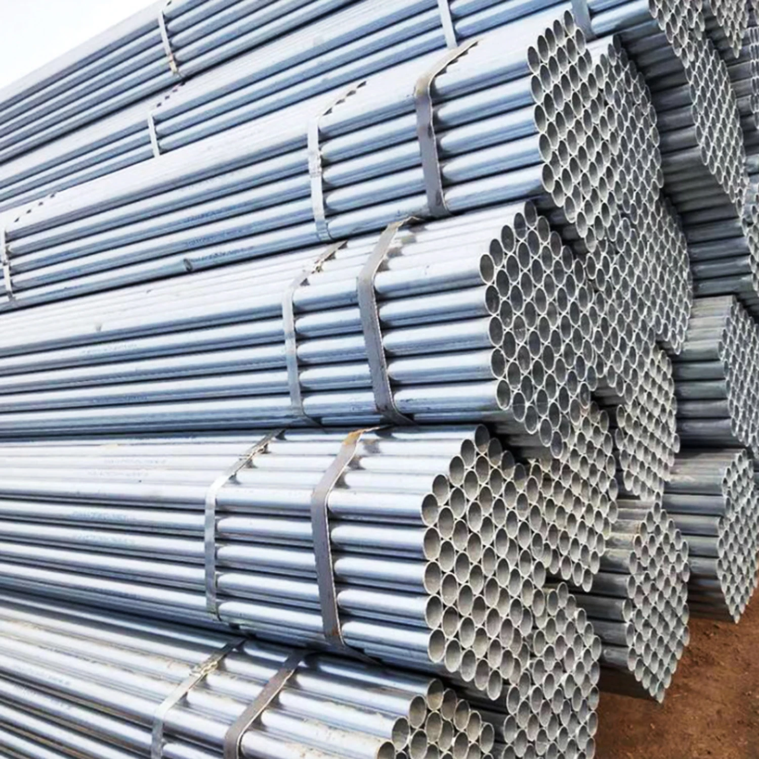 آخر أخبار الشركة بيع ساخن الصينية المصنع Q235B Q195 حار الغطس الغلفاني الصلب الأنبوب المستدير  0