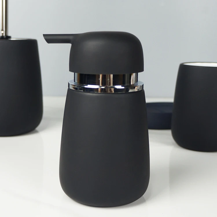 Tarpul Simple Retro Style 5 pcs Bathroom Accessories Pure Matte Black Set Bath Accessory Sets For Hotel Home supplier
