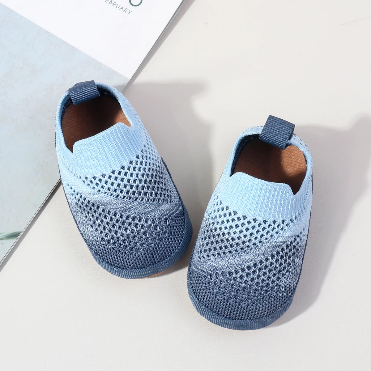 Comfortable Airy Stretchy Flexible Snug Stylish Slip-on All Seasons Infant Shoes for Boys and Girls in Summer manufacture