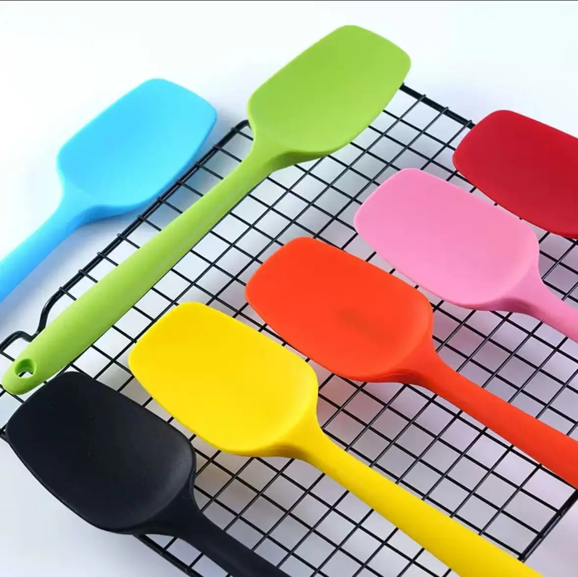 Eco-Friendly Silicone Kitchen Cake Spatula Tableware Cooking Tool Packaged Set with Knife in Bag for Dinnerware Use manufacture