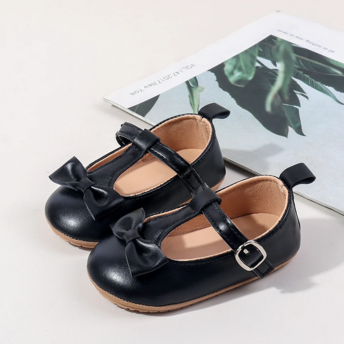 Hot Selling Spring Autumn Summer Solid Pu Leather Toddler Newborn Infant Baby Girls Shoes manufacture