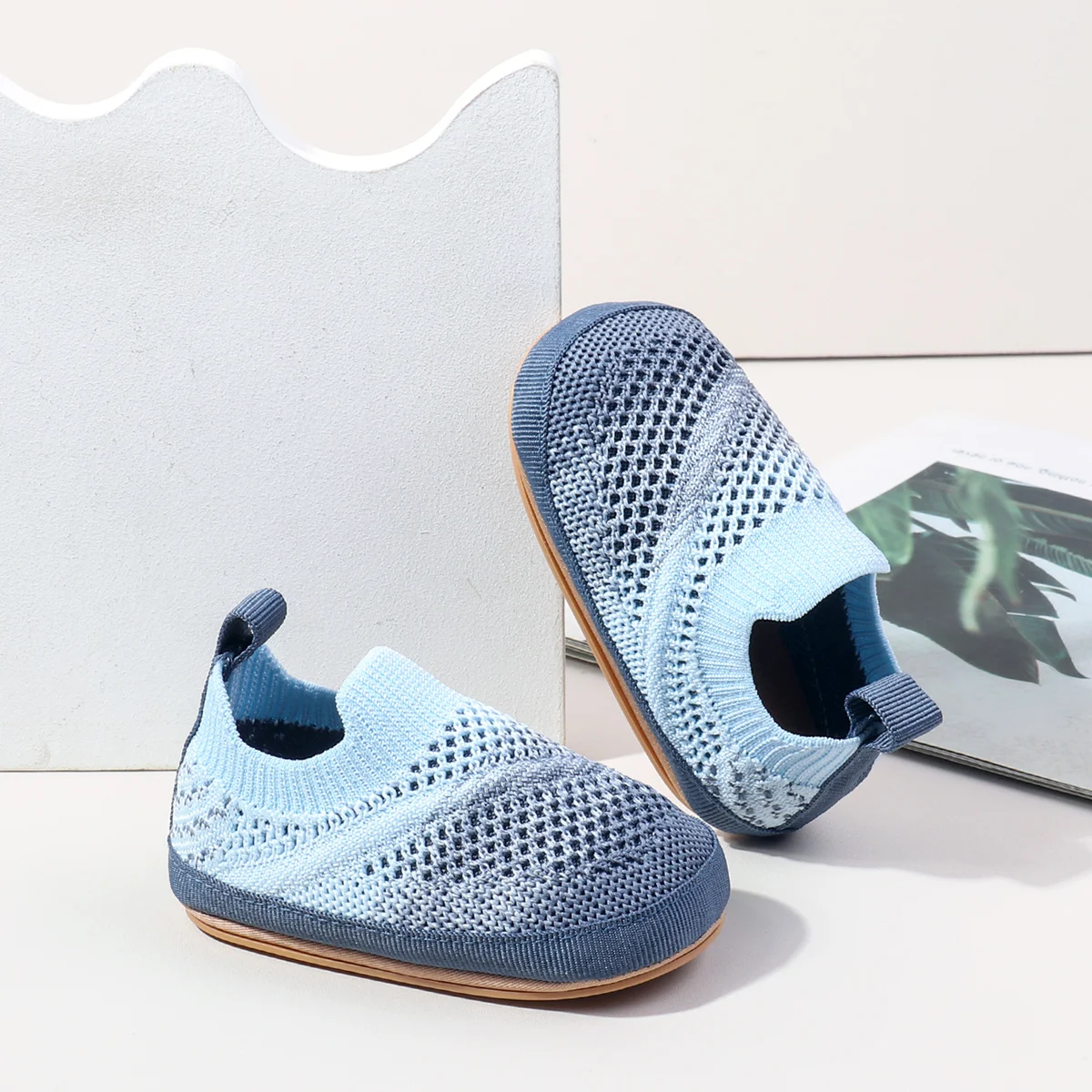 Comfortable Airy Stretchy Flexible Snug Stylish Slip-on All Seasons Infant Shoes for Boys and Girls in Summer details