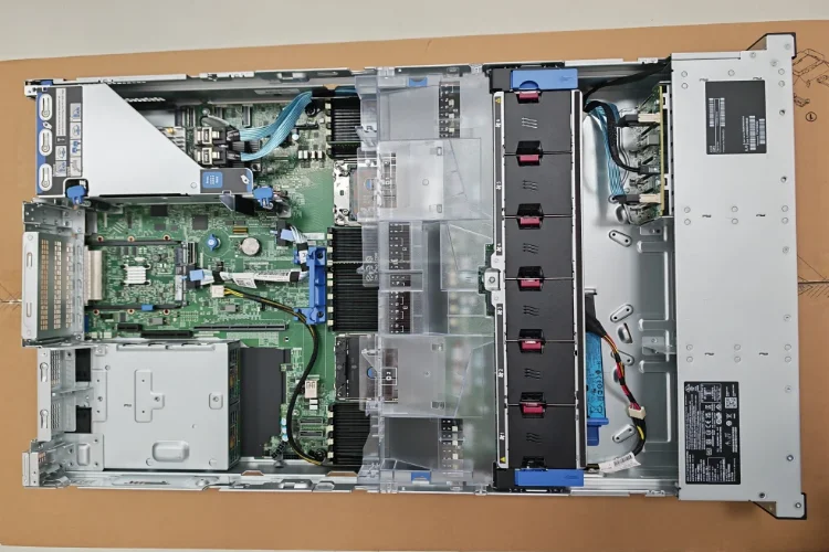 Original New New H Pe Proliant Dl380 G11 Gen 10 8sff Computer 2u 2p 24sff 8sff Servidor Gpu Suppliers Data Center Server