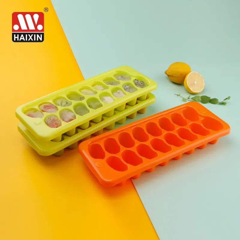 Maisons Kitchen Accessories 6 Cubes Reusable Ice Ball Maker With Lids Food Grade Silicone Ice Cube Tray