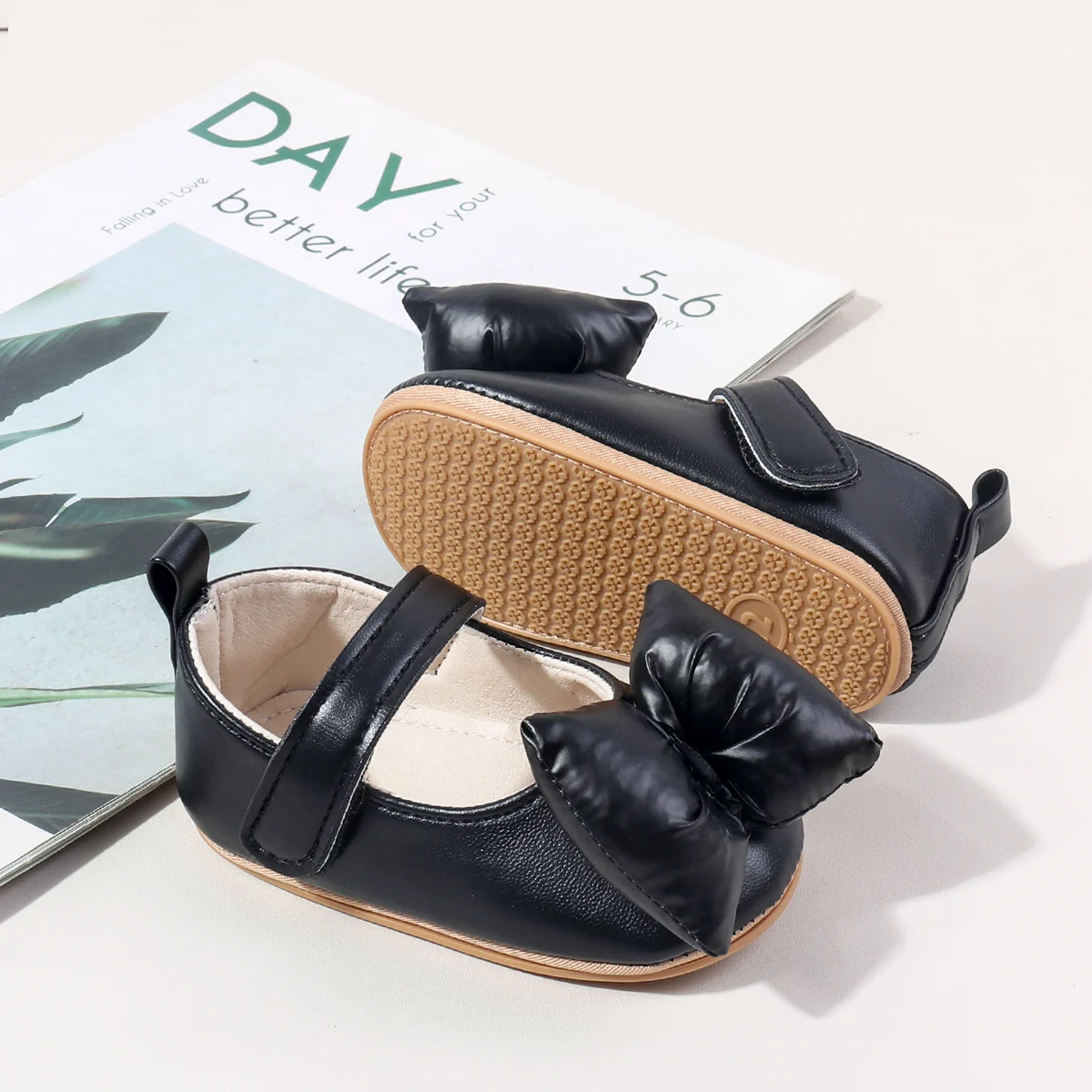 High Quality Anti-slip TPR Outsole Big Bowknot Design Princess Baby Girl Shoes factory