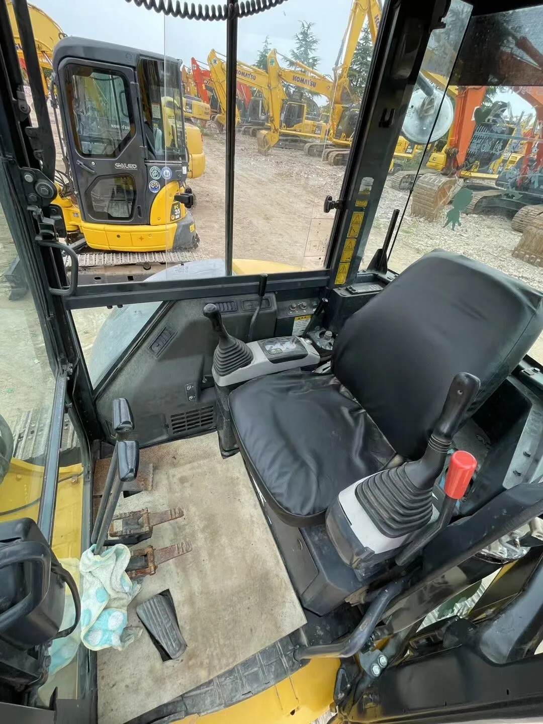 Used Komatsu PC55MR Mini Digger Excavator with 5ton Operating Weight 0.3cbm Bucket and 2001-4000 Working Hours
