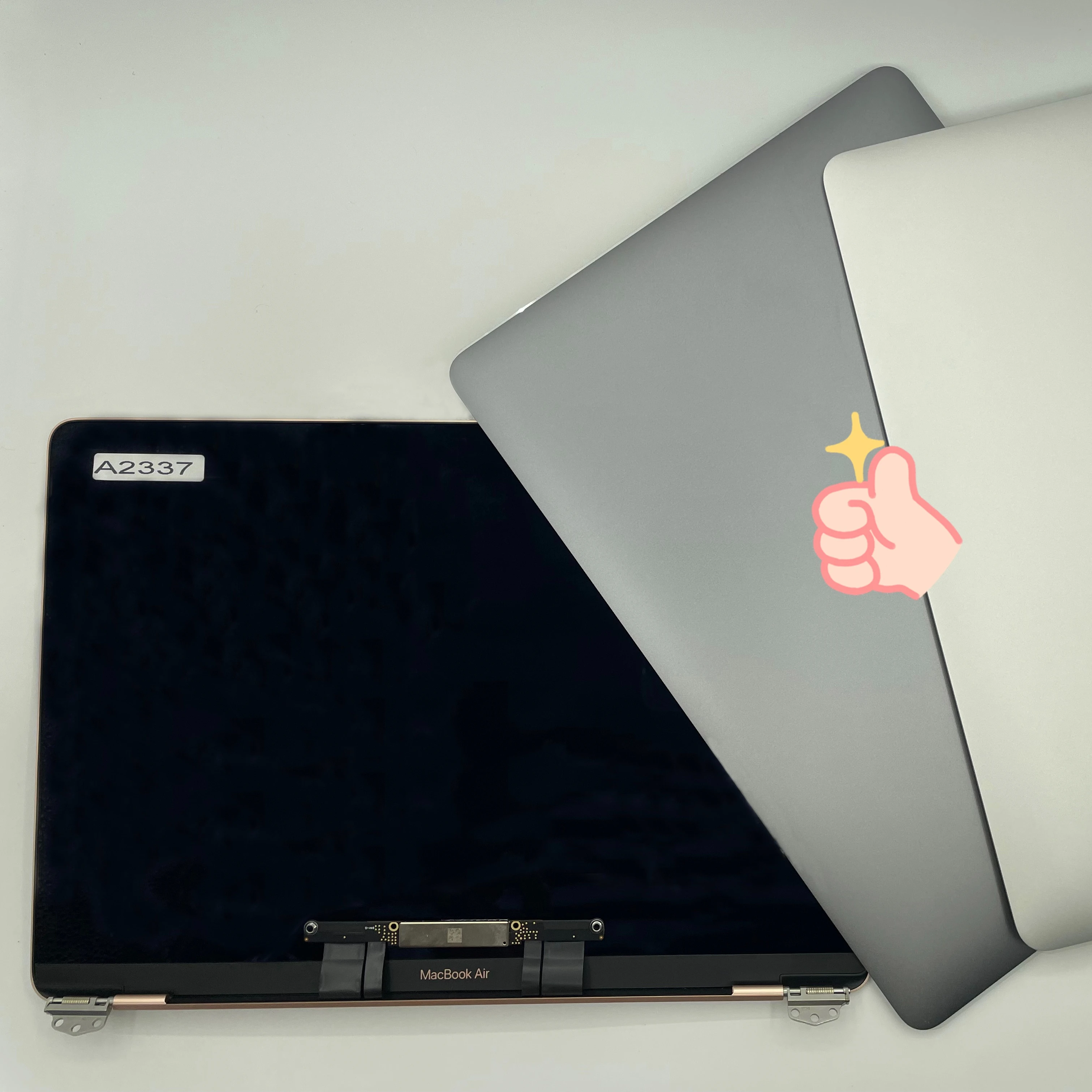 Space Abu-abu/perak A2337 Laptop Lcd 