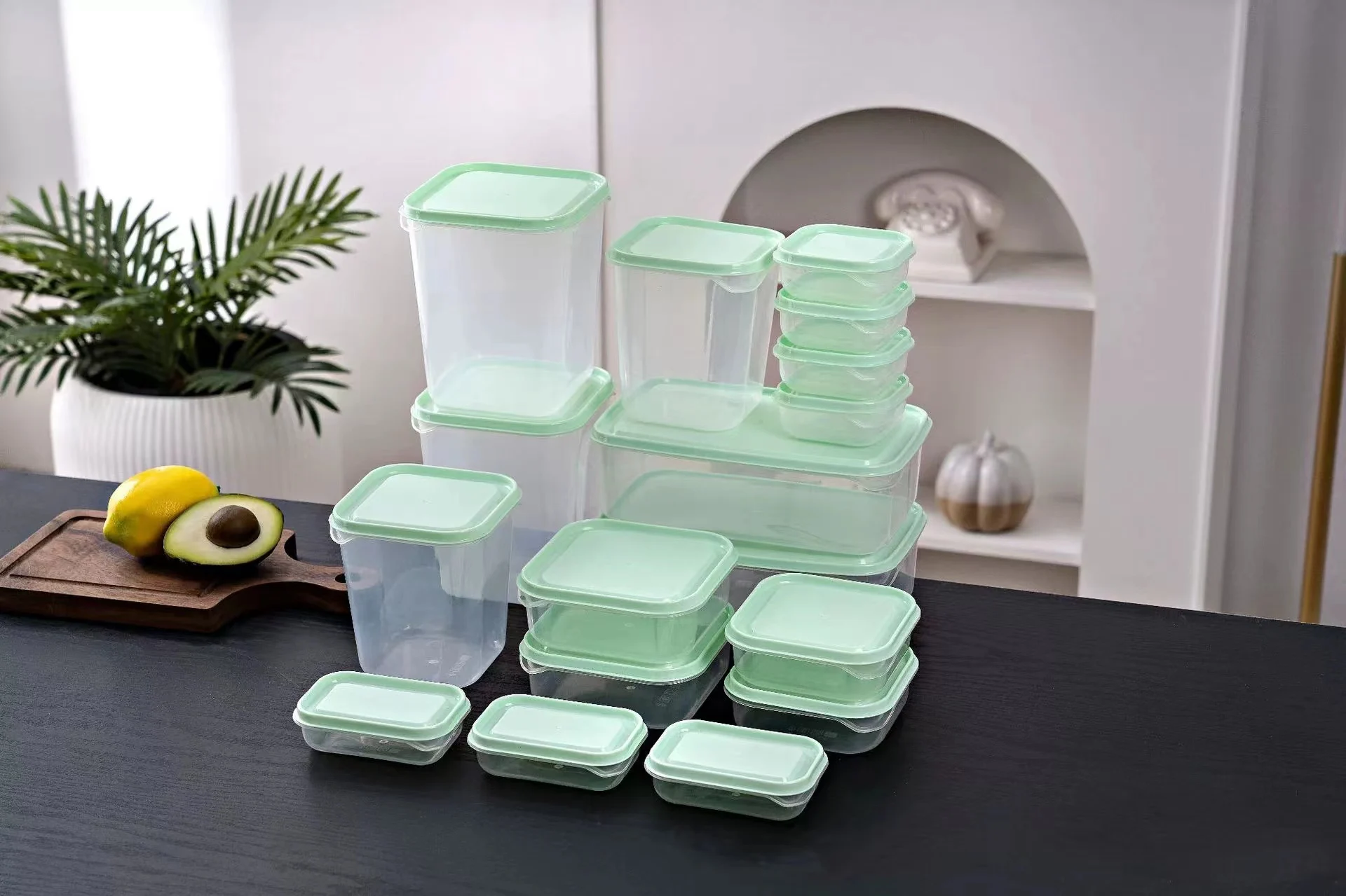 17-piece set plastic crisper transparent fruit storage box with lid sealed refrigerator storage box can be microwave heated.