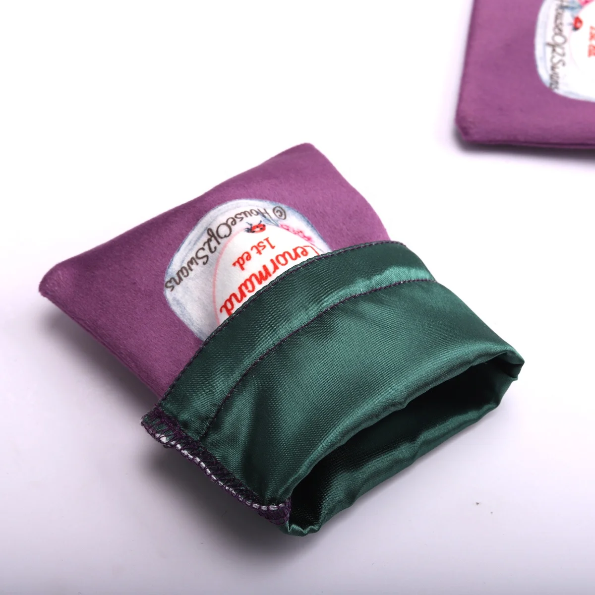 Custom Hot Stamping Small Velvet Tarot Poker Packing Bag Reusable Drawstring Watch Perfume Jewelry Storage Velvet Pouch