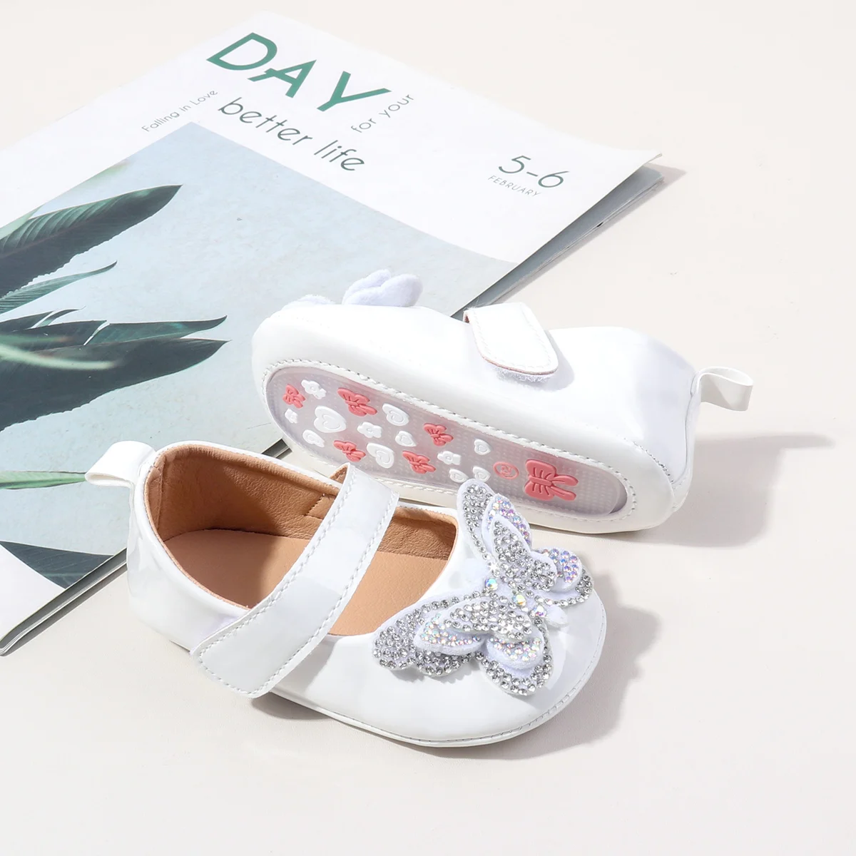 Wholesale New Arrival Beautiful Bling Bow Design PU Leather Baby Infant Newborn Girl Princess Shoes 2025 supplier