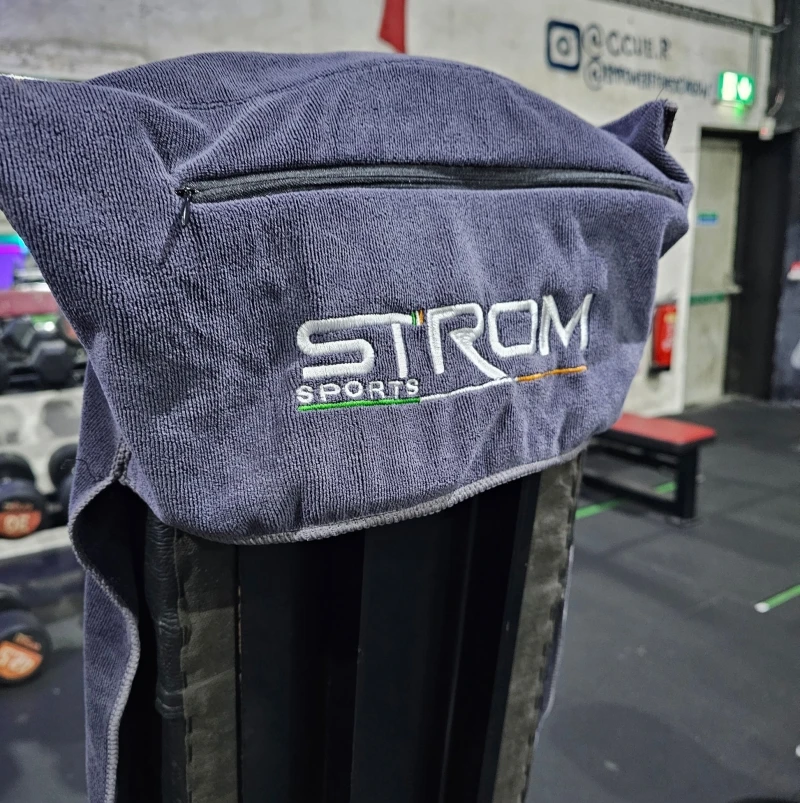 wholesale custom logo pocket microfiber gym towel with hood