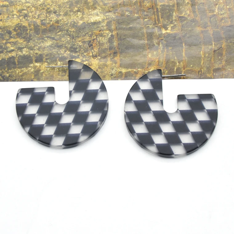 Classic plaid grid tartan pattern design acrylic vintage hoop earrings women