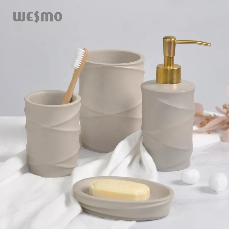 New Design Modern Household Decoration resin craft  Polyresin Bathroom Accessories Set soap dispenser set