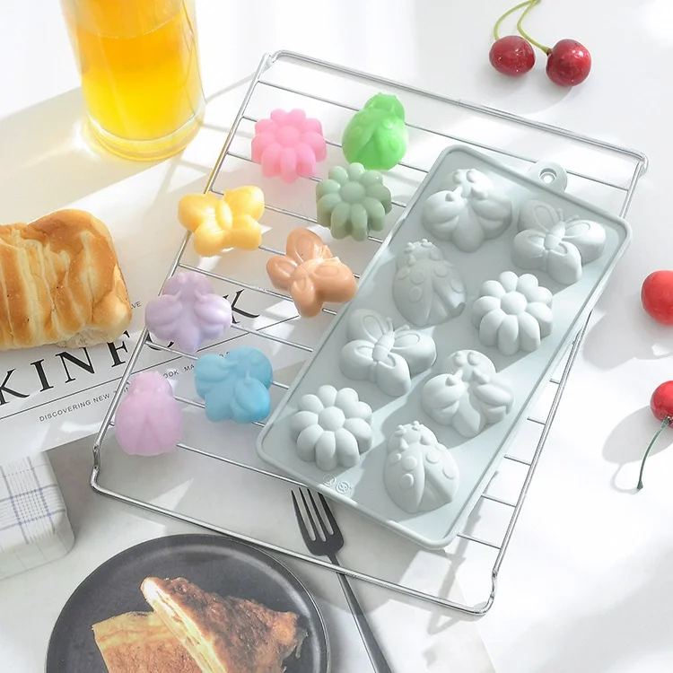 Food Grade Rectangle Sustainable 15 holes Butterfly snail and caterpillar silicone cake mold for Jelly Chocolate Biscuit soap