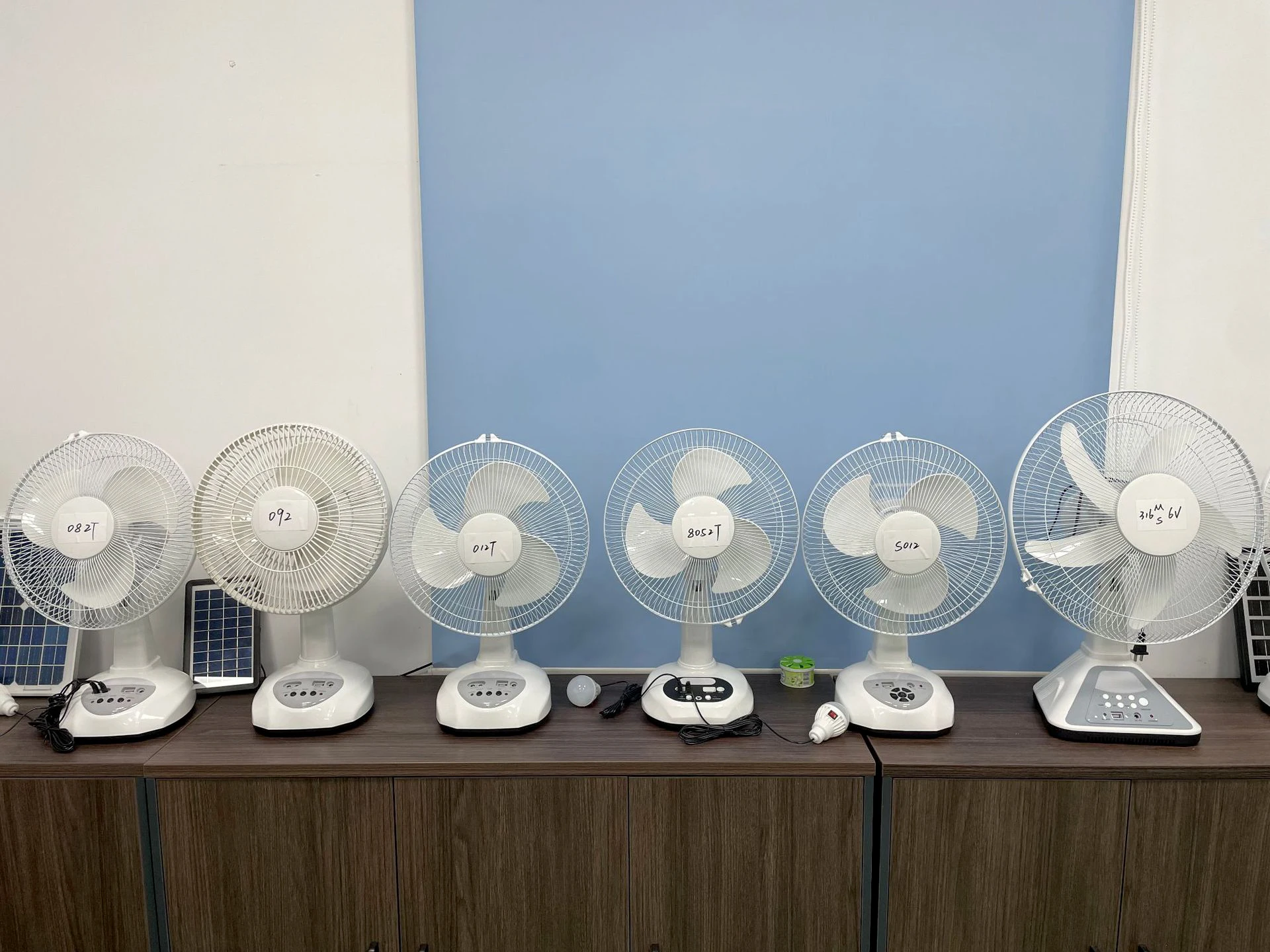 Table Fan, 12-Inch, Solar, 9V3W, USB - detail 20