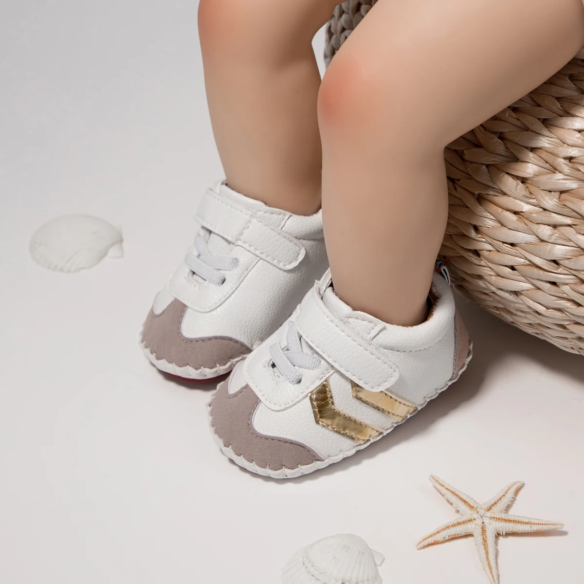 MOQ 12 Fashion Style Anti-slip Sneakers Bright PU Leather Hard-Wearing Rubber Soft Sole Baby Shoes Rubber Sole