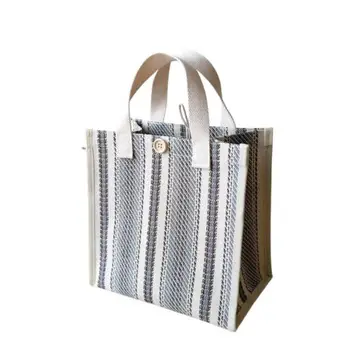 Artistic fresh portable bento bag Japanese plaid Mommy student tote bag Walking portable bag