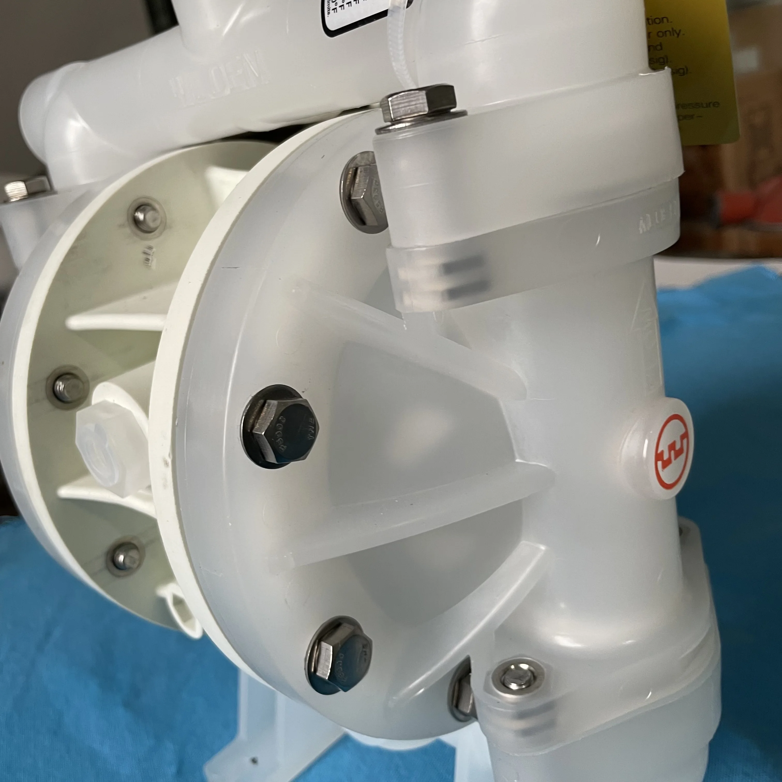 Wilden P100 Bolted Plastic Air Operated Duplex AODD Pneumaticum Pump cum PTFE Diaphragma P100/PPPPP/TNU/TF/PTV/0014 0.5 Inch OEM elit