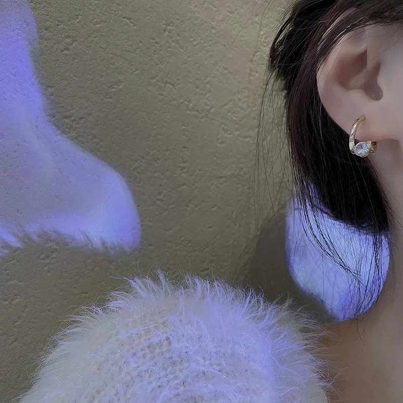 unique zircon earrings female sense of luxury ear studs temperament Internet celebrity Ear clip