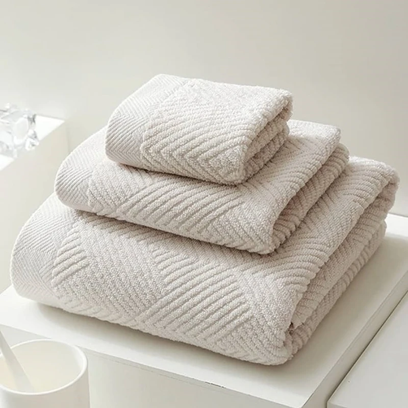 wholesale thick absorbent cotton towels with embossed logo