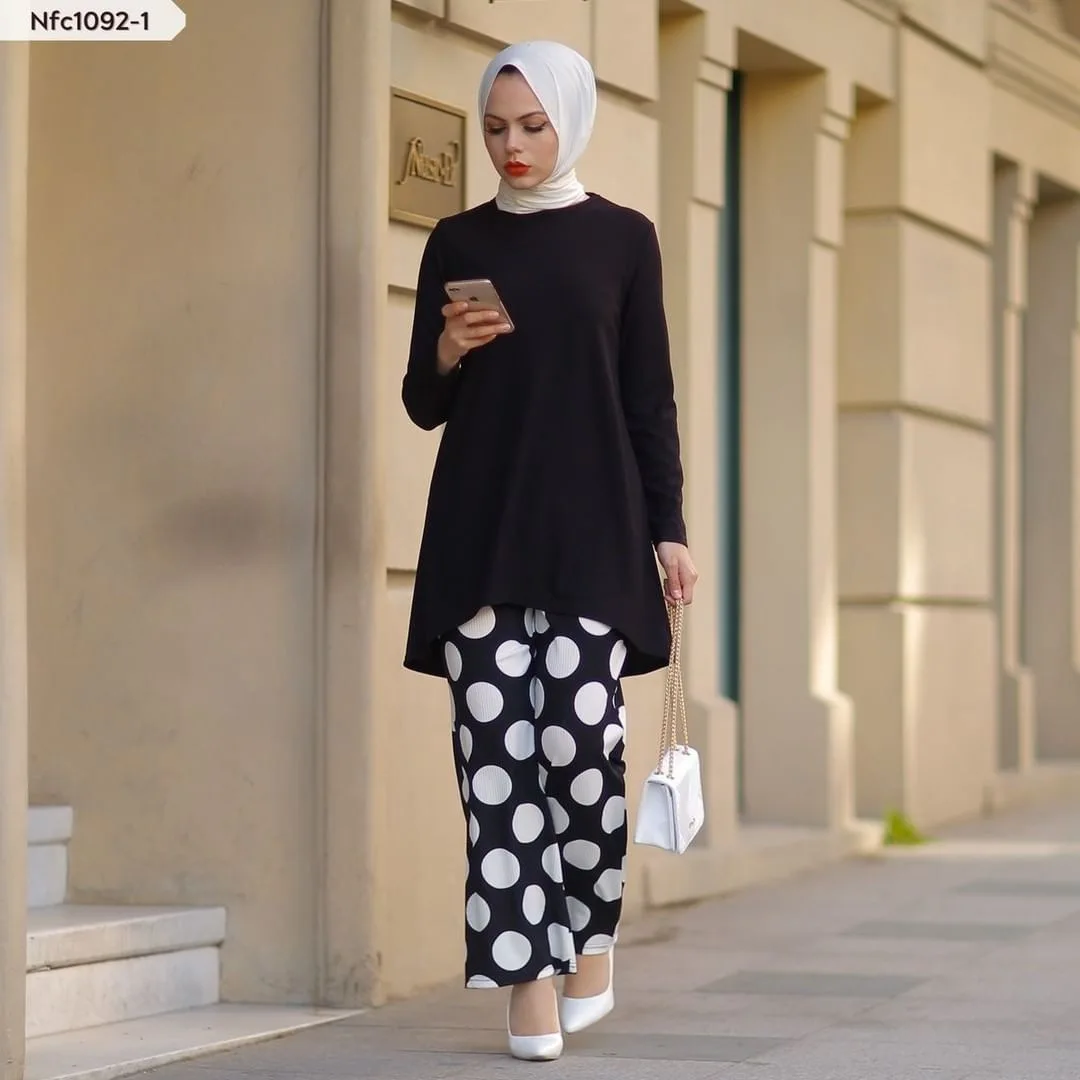 Fashionable Muslim Women's Suits Long Sleeve Pullover Arabic Women's Wear Muslim Clothing Abaya Top And Pants Two Piece Set