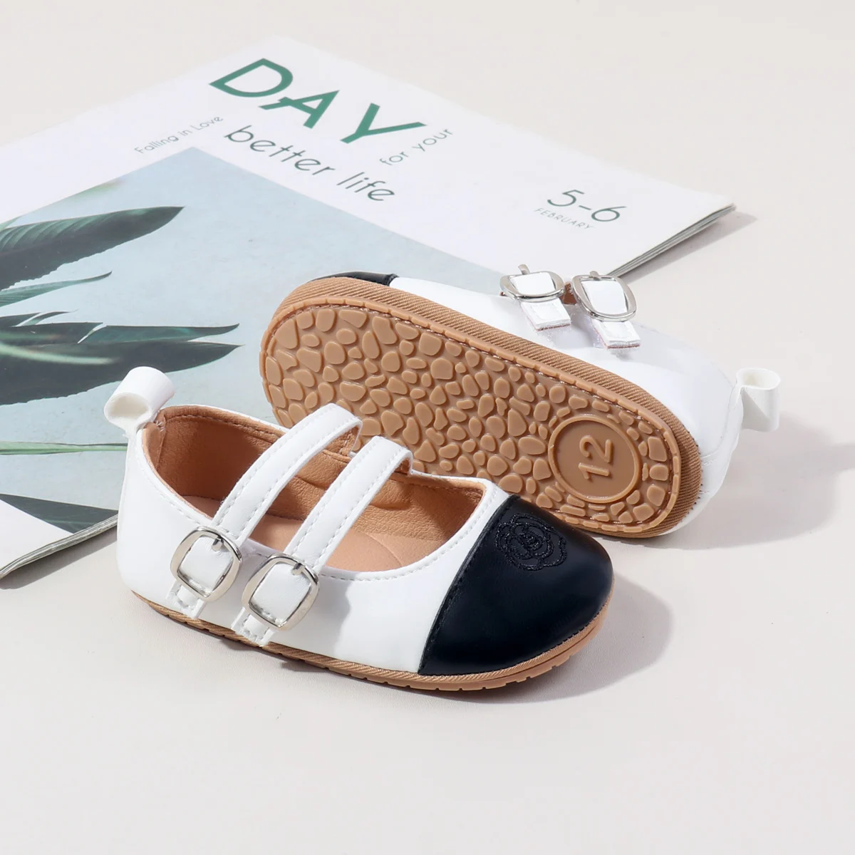 Hot Selling Simple Patchwork Pu Leather Toddler Baby Shoes for Girls manufacture