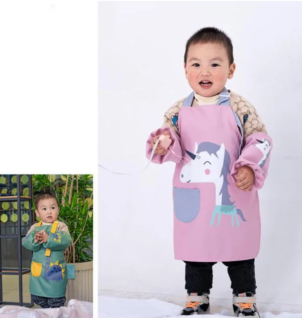 2022 Hot Selling Animal Printed Waterproof Long Child Kids Painting Apron Baby Bib With Sleeve Set