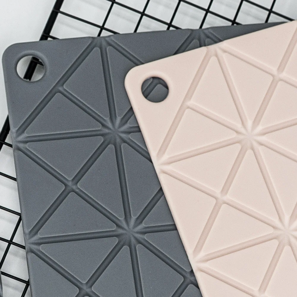 European Style High-Temperature Table Mat Modern Turtle Patterned Insulation Food Grade Silicone Coaster Thickened Pot Mat supplier